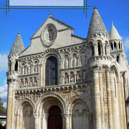 De Charme Dans Un Cadre Calme Et Reposant Holiday home Chatellerault