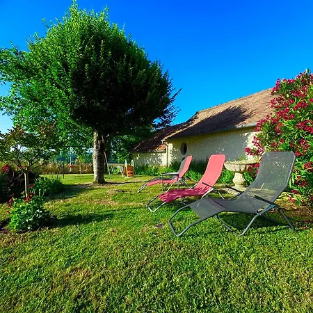 De Charme Dans Un Cadre Calme Et Reposant Сasa de vacaciones Châtellerault
