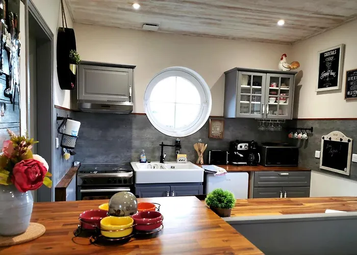 De Charme Dans Un Cadre Calme Et Reposant Châtellerault