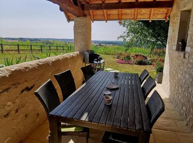 De Charme Dans Un Cadre Calme Et Reposant